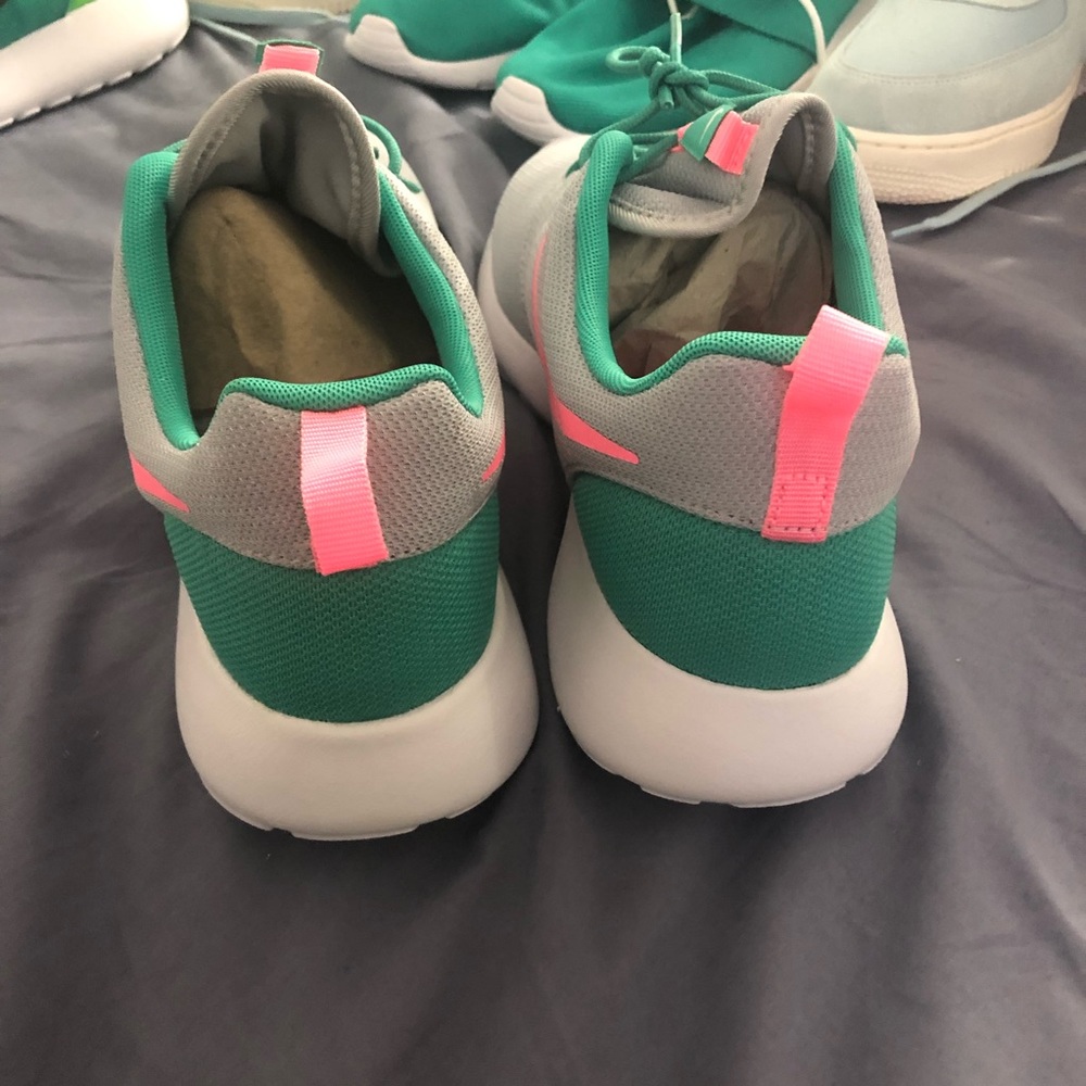 Men’s Nike roshe run “South Beach” - Picture 3 of 3